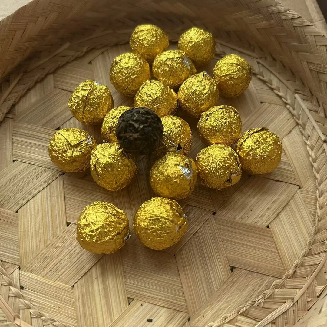 【建梅茶厂】   2008年 不指定山头和颜色 龙珠 7g/颗 普洱生茶
