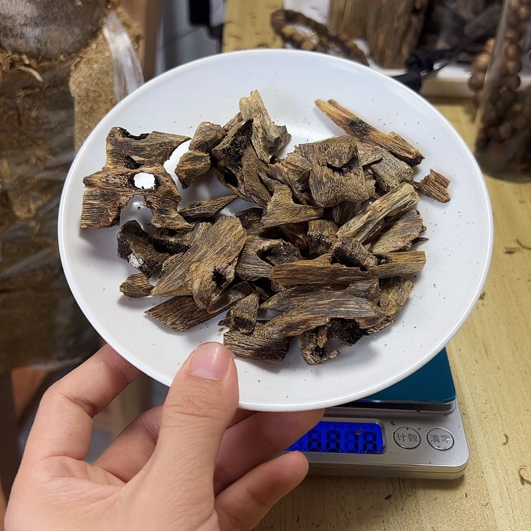 木绿奇楠透顶绿（100克）