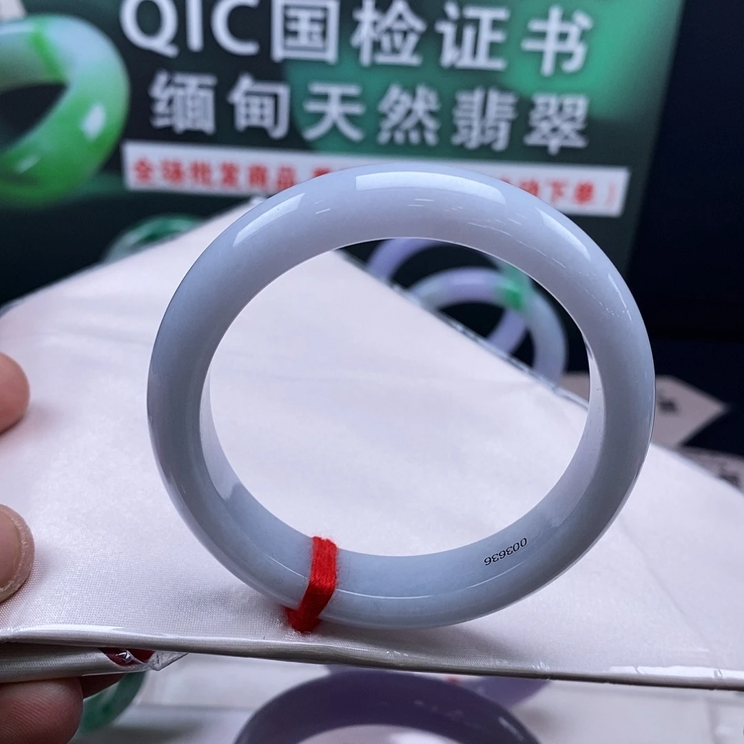 翡翠未镶嵌手镯正圈