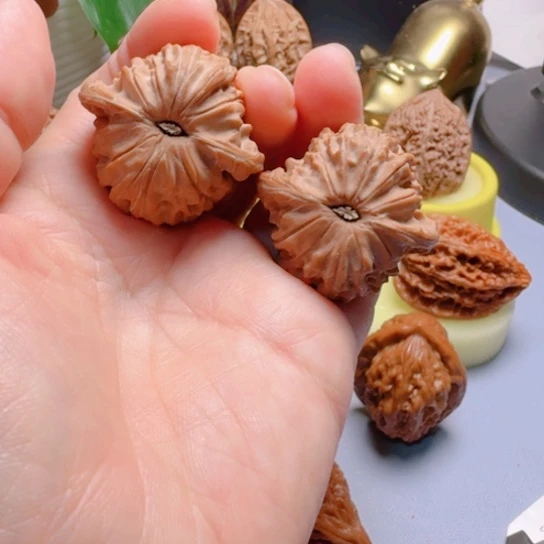 精品山地磨盘文玩