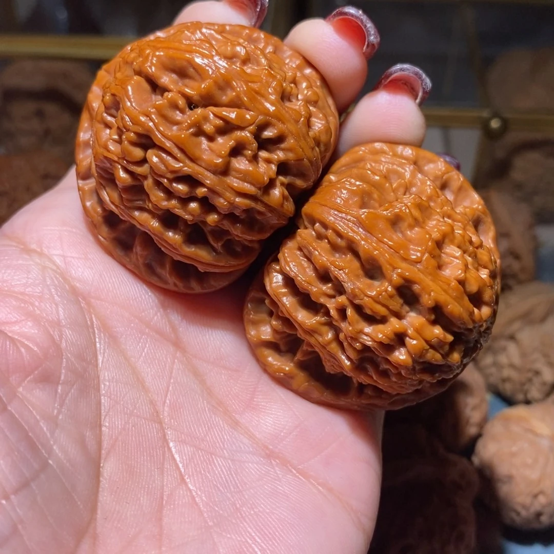 文玩核桃吊坠好*哥43球形白狮子