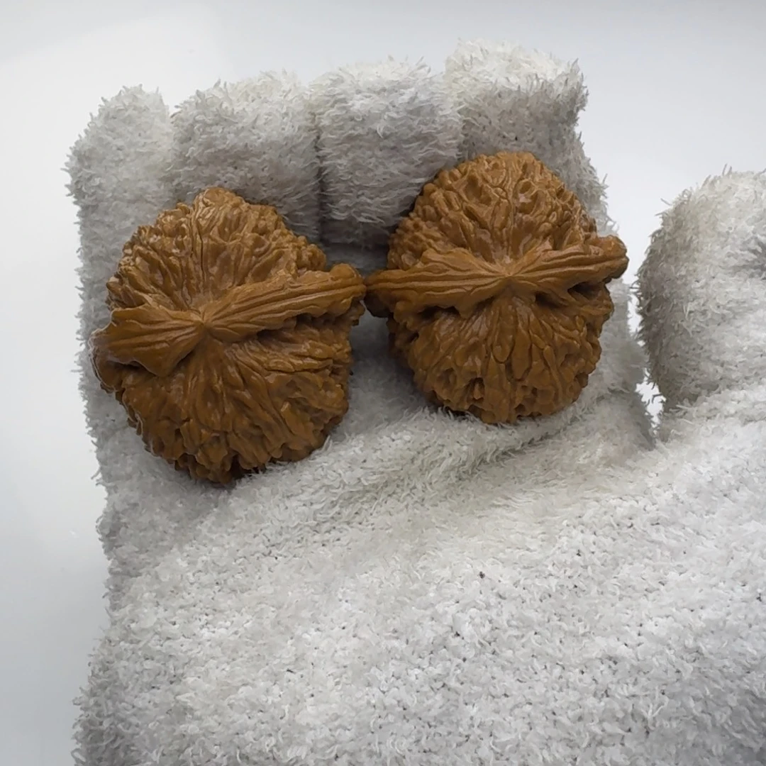 41尺寸白狮子核桃