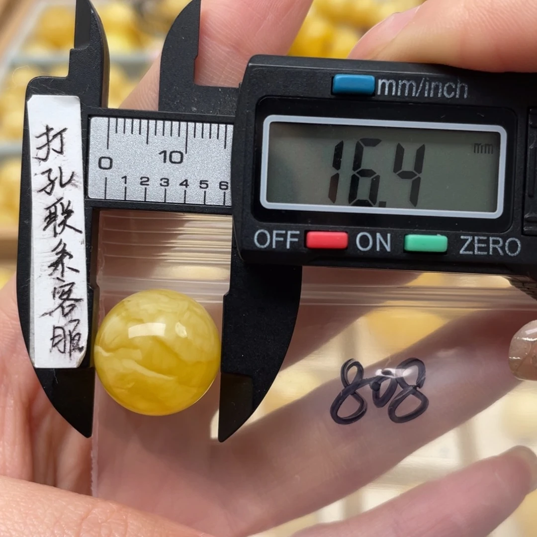 蜜蜡裸石未镶嵌爱**；蜜蜡