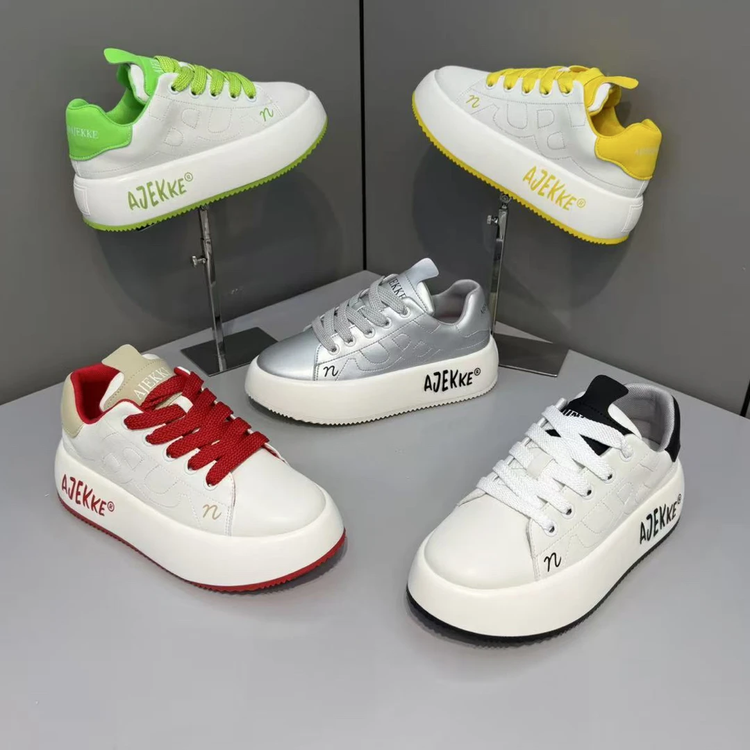 2025秋季新款男士厚底轻奢舒适网红小板鞋时尚平跟百搭潮流男鞋子