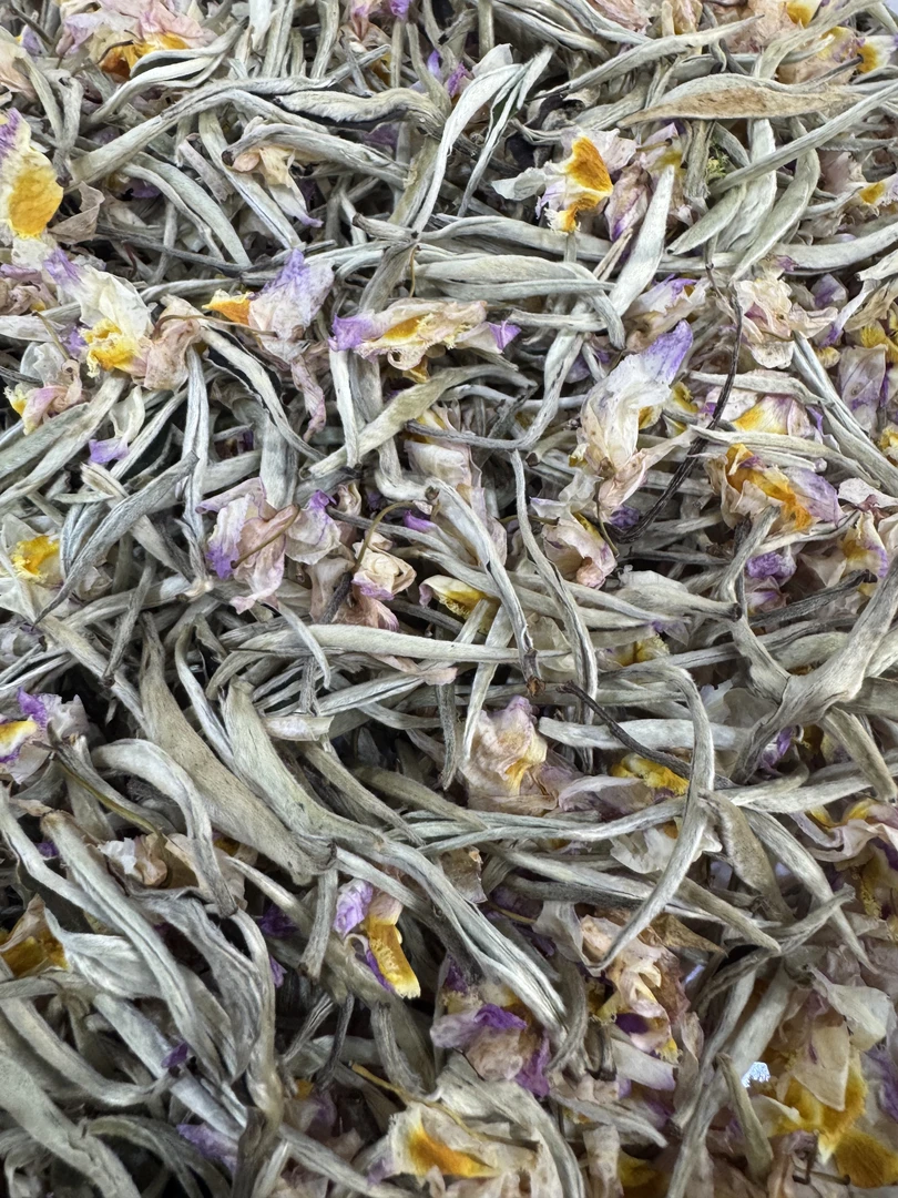 金钗石斛花白毫银针云南白茶散茶茶叶