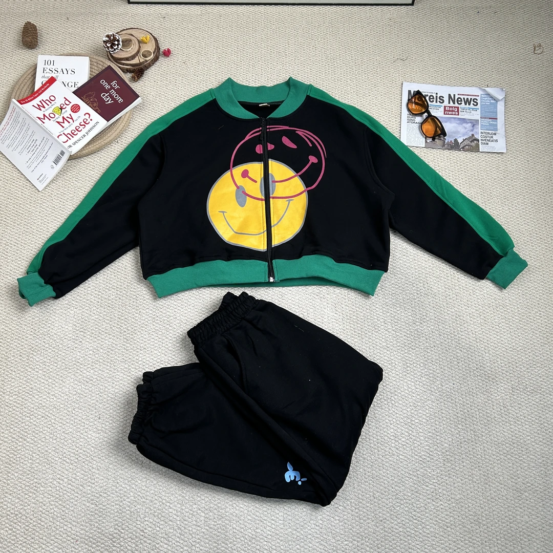 2025早春新款时尚百搭卡通印花笑脸加厚套装9046