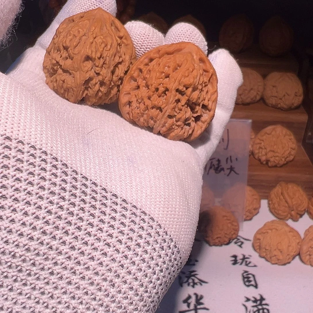 吊坠文玩核桃全品三角疆