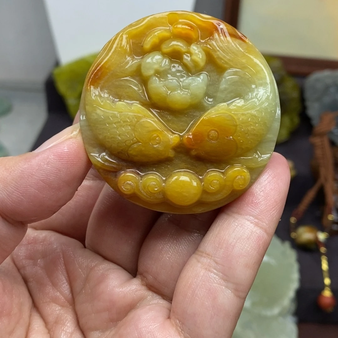 未镶嵌岫玉吊坠(赠链)