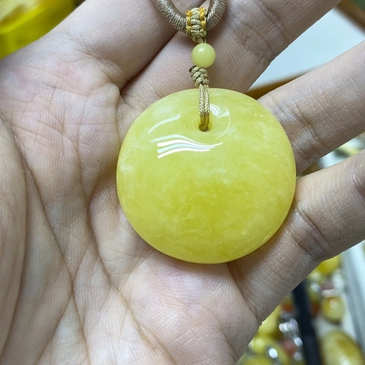 蜜蜡未镶嵌裸石吊坠