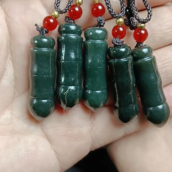 和田玉未镶嵌颈饰拍一发一