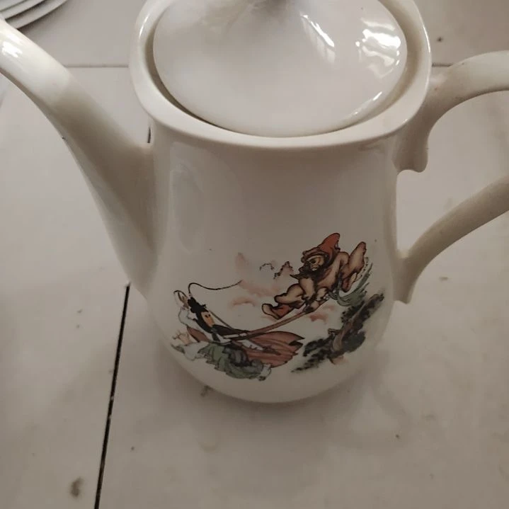 瓷片陶瓷盘子碗啥都有