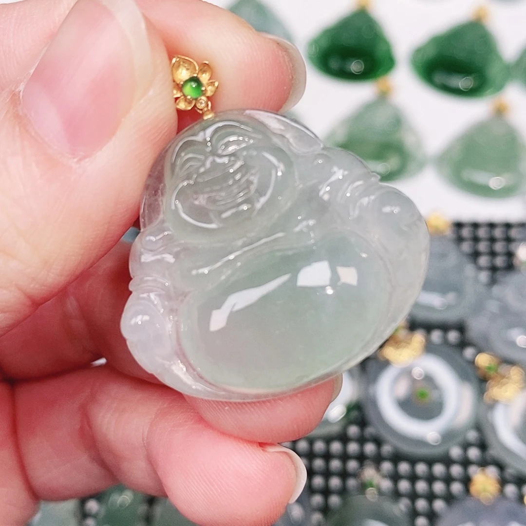 翡翠18K金镶嵌颈饰