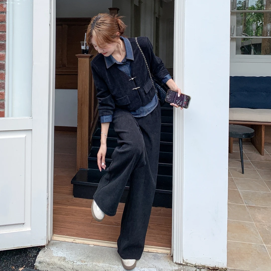 牛仔拼接灯芯绒套装女春秋2025新款超火高级感韩系阔腿裤两件套