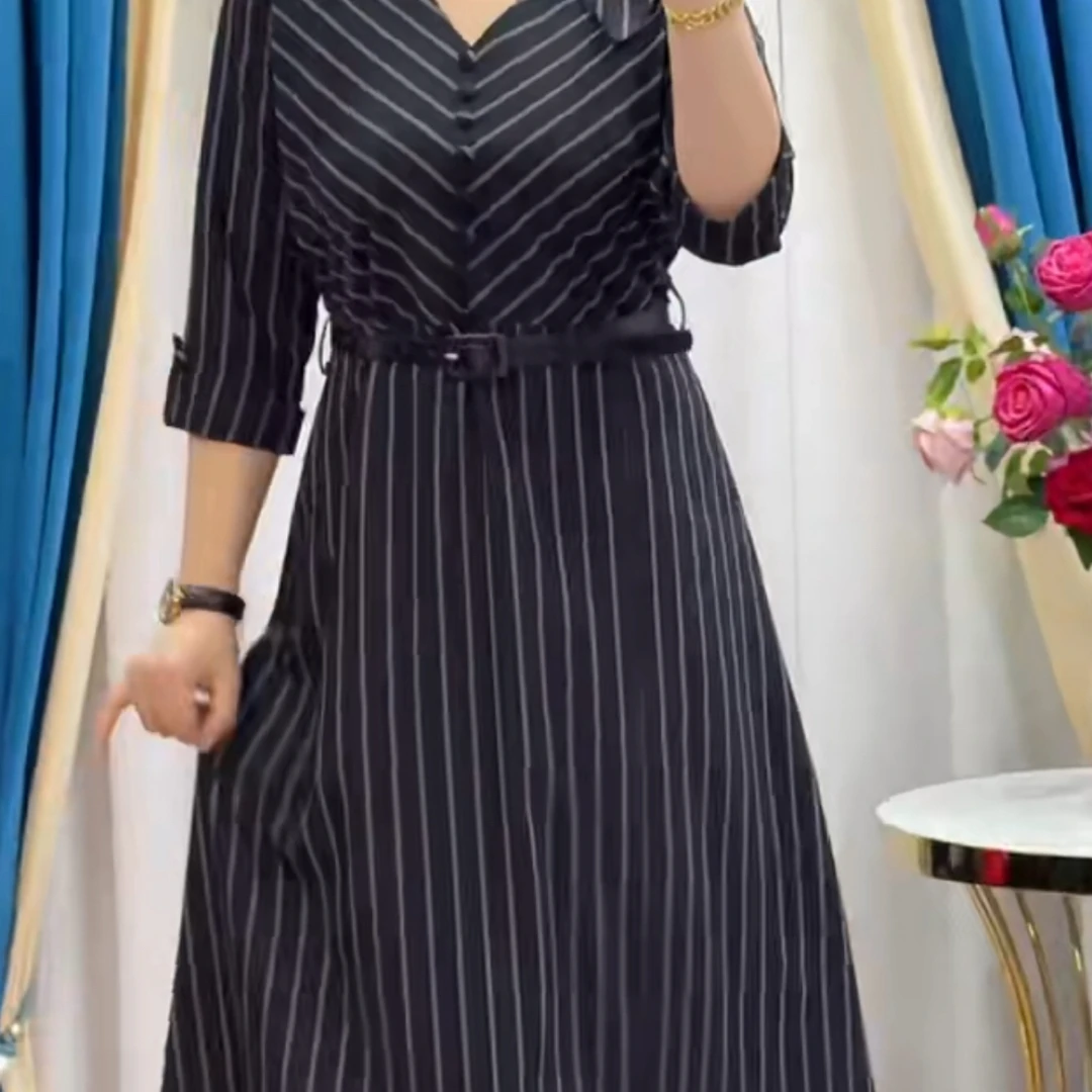 春秋新款垂感收腰显瘦长袖修身女士通勤轻熟风连衣裙