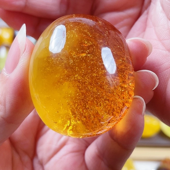 琥珀未镶嵌裸石吊坠