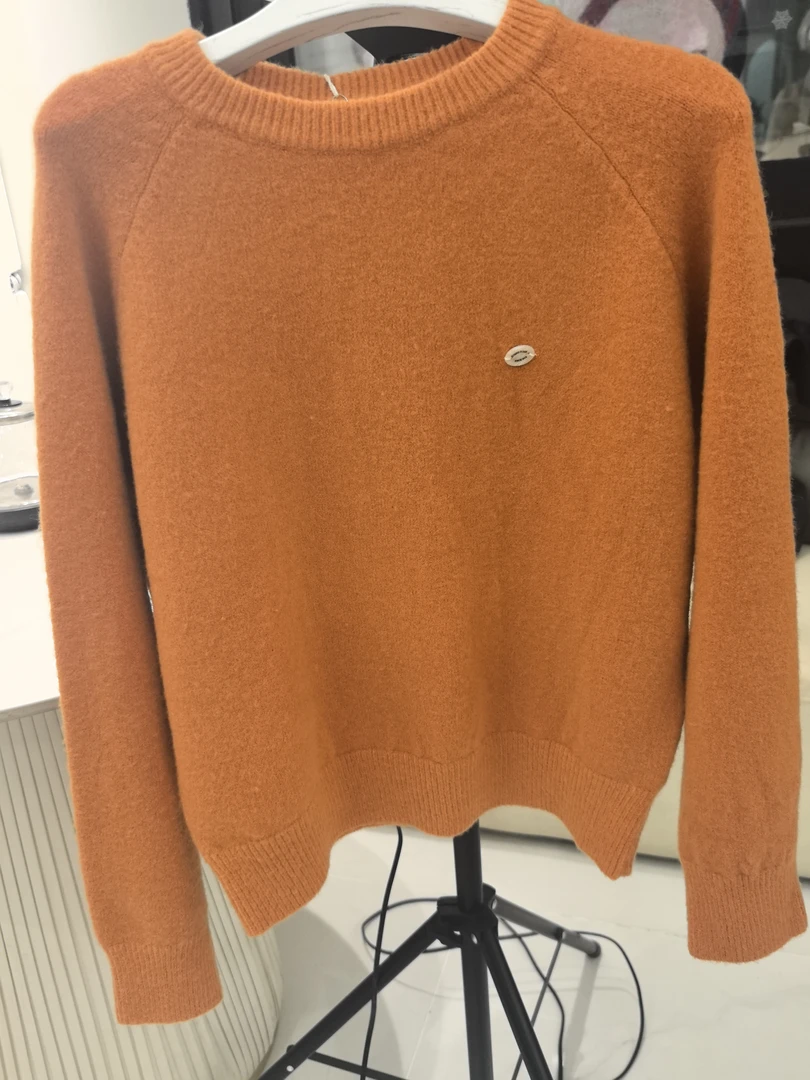 橘色软糯糯套头毛衣