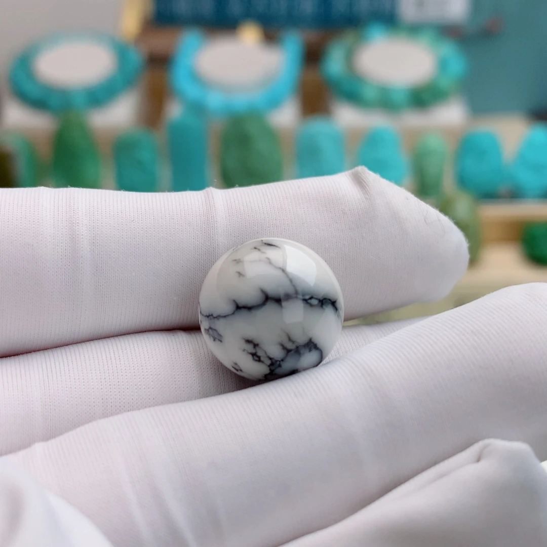 夏***C绿松石未镶嵌挂件