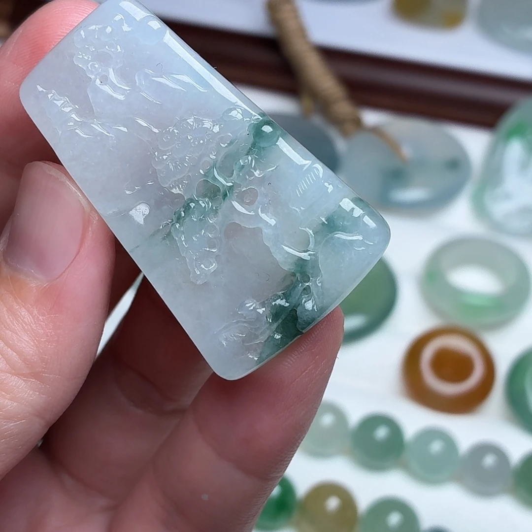 翡翠未镶嵌颈饰缅甸天然A货翡翠