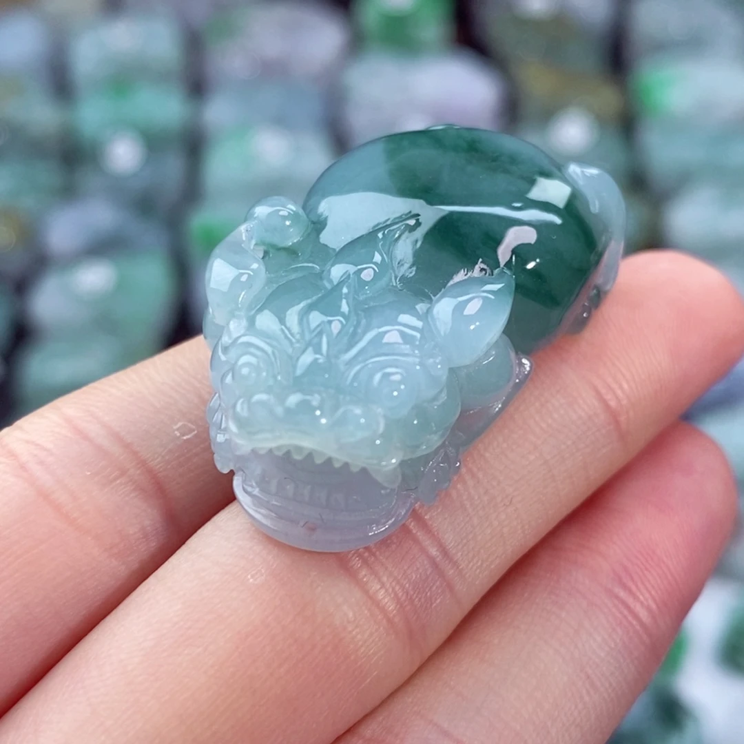 颈饰未镶嵌翡翠天然