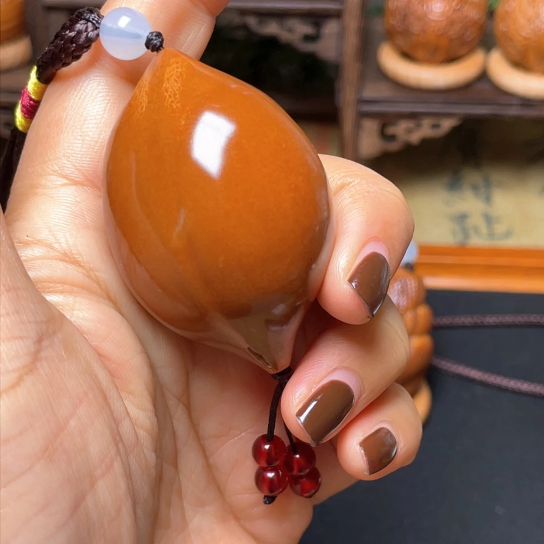 橄榄核吊坠一线天37穿配