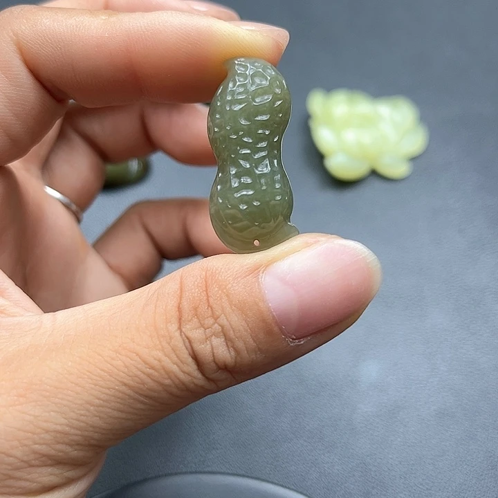 【闪购商品】颈饰未镶嵌和田玉