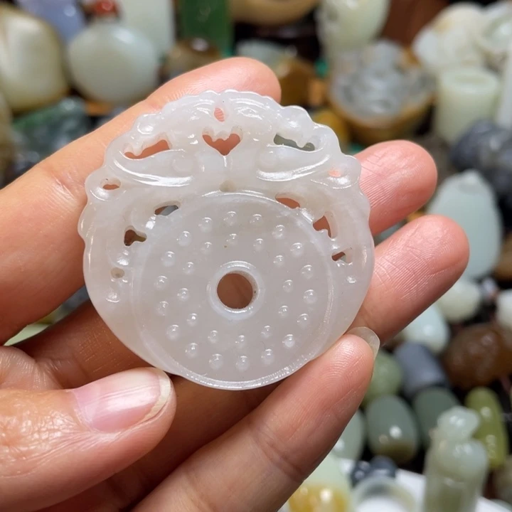 和田玉未镶嵌挂件