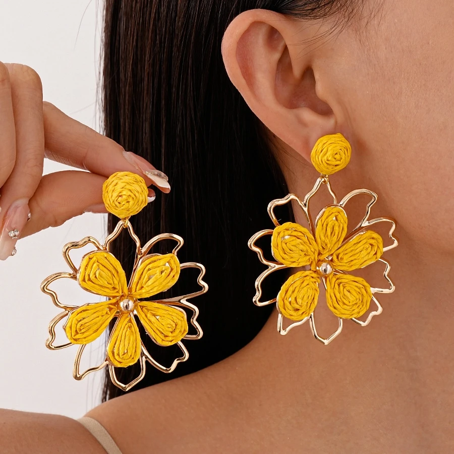 合金耳饰 度假风镂空花朵耳环春夏甜美网红气质感花瓣