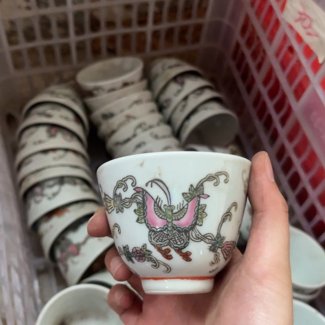 摆件怀旧瓷器，默认微瑕，介意勿拍