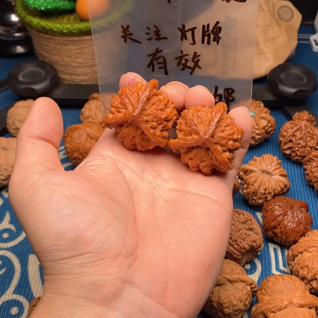 余**✨40尺盘山正奔文玩核桃