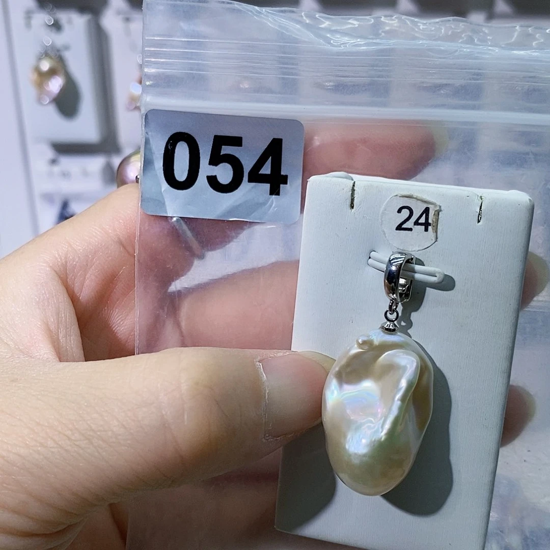 淡水珍珠合金颈饰