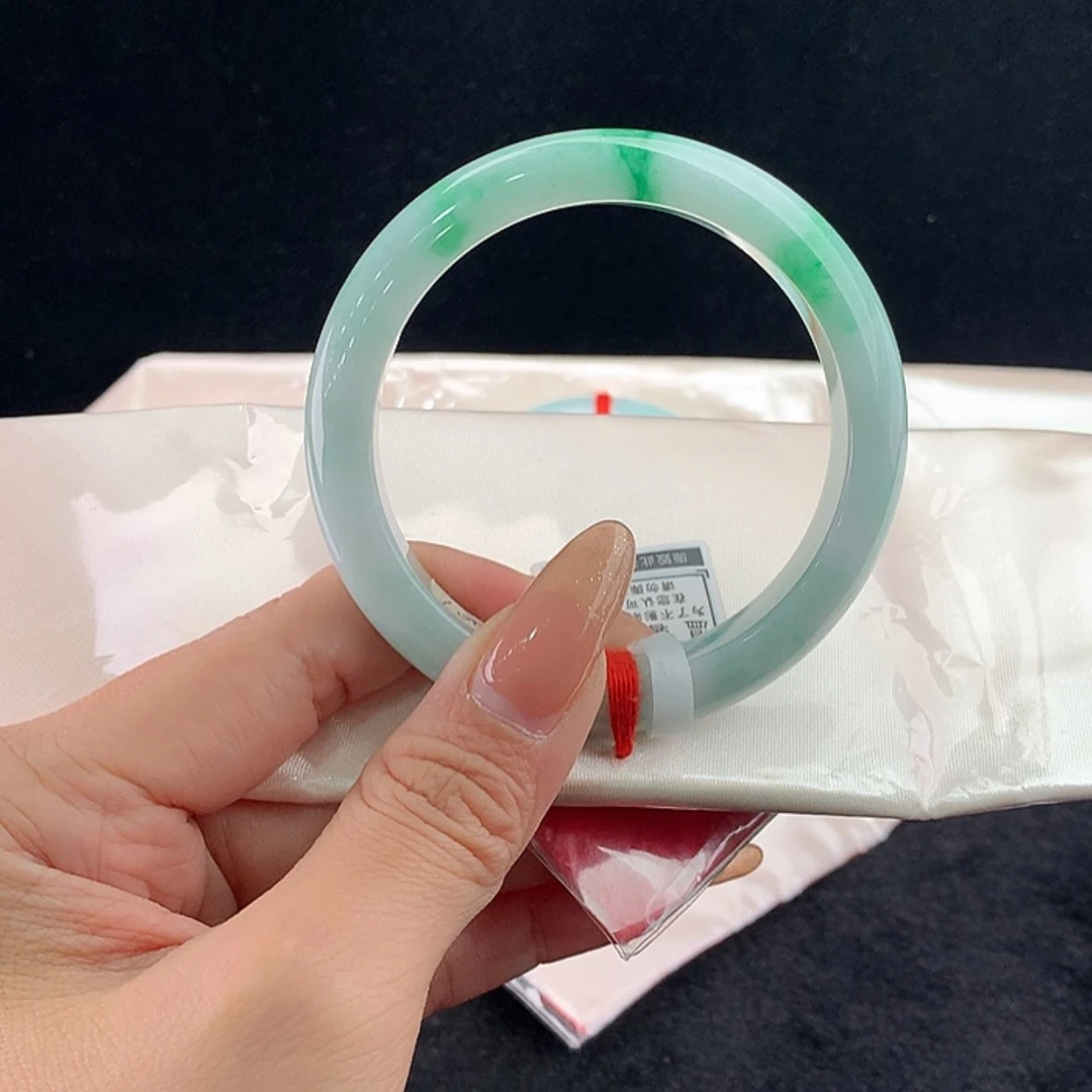 【闪购商品】未镶嵌手镯翡翠正57