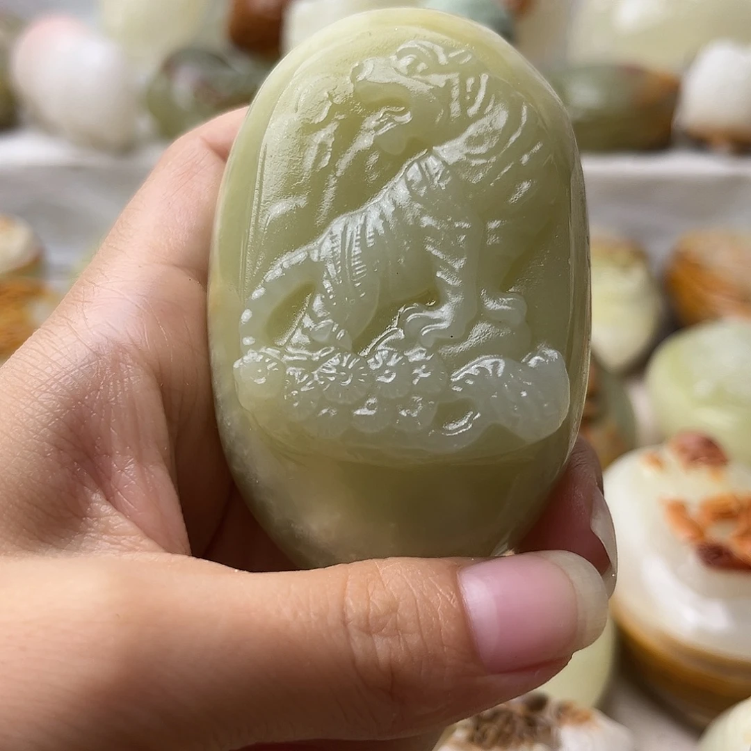 石材方解石手把摆件不退换微瑕虎