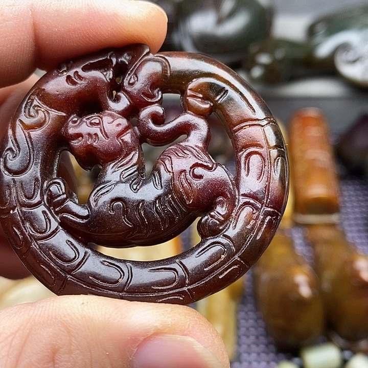 未镶嵌蛇纹石玉颈饰