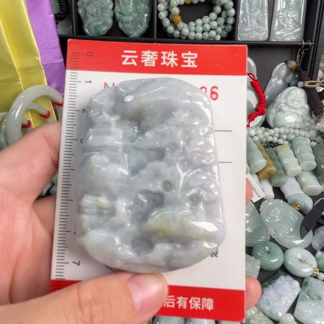 翡翠未镶嵌吊坠(不含链)瑕疵