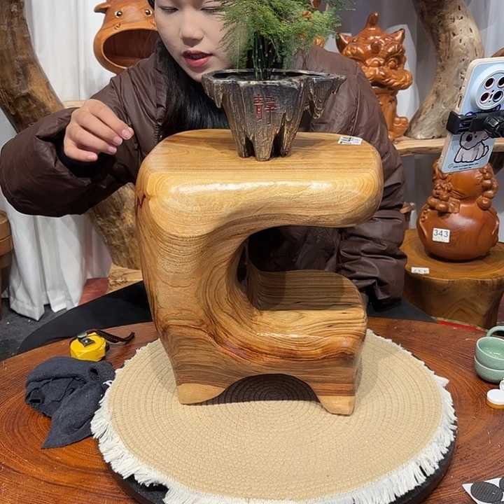 香樟木香樟木根雕凳子一物一拍编号744长29宽24高35