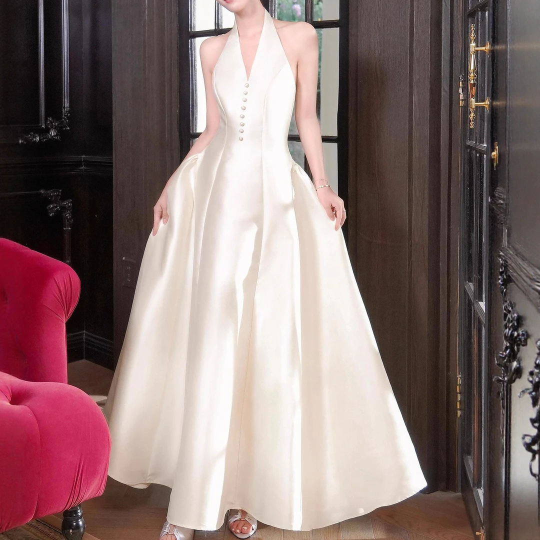 时尚晚礼服2025新款法式简单大方缎面收腰挂脖气质无袖礼服连衣裙