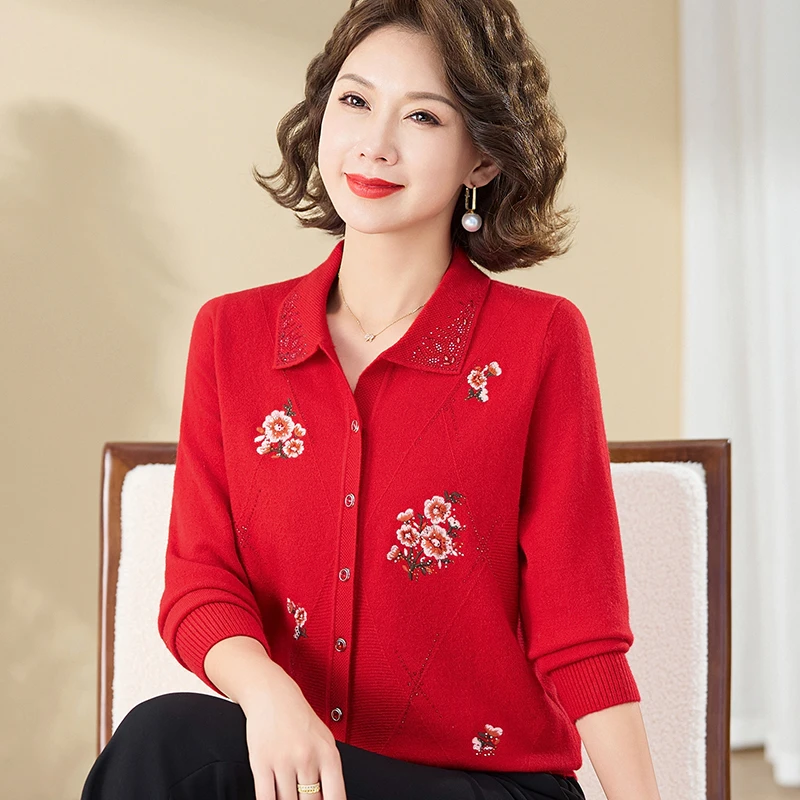喜婆婆妈妈秋冬绣花薄款翻领针织小衫中年女减龄开衫外套短款打底