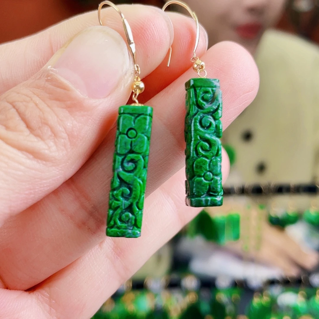 翡翠18K金镶嵌耳饰
