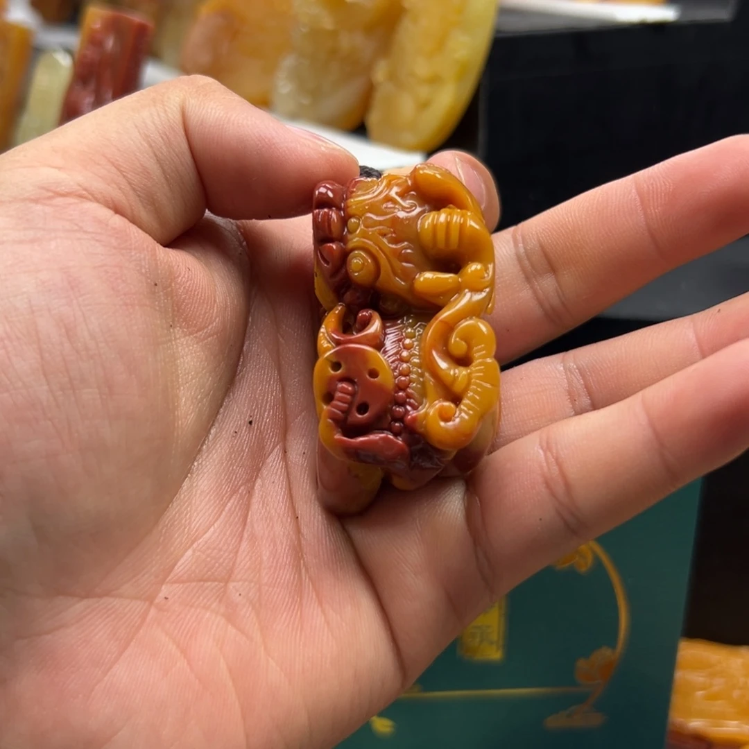 石英质玉（黄龙玉）未镶嵌多样性发货，发其一