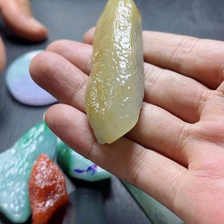 定制翡翠未镶嵌雄**s翡翠