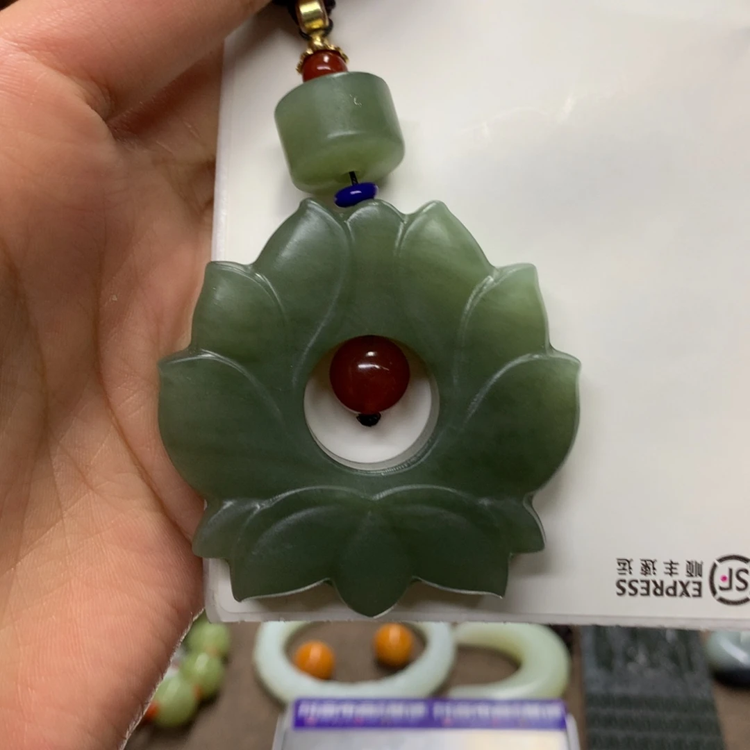 和田玉（糖玉）未镶嵌颈饰