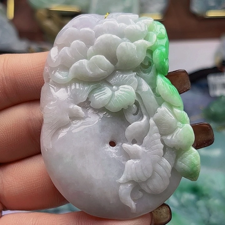 翡翠未镶嵌颈饰挂件
