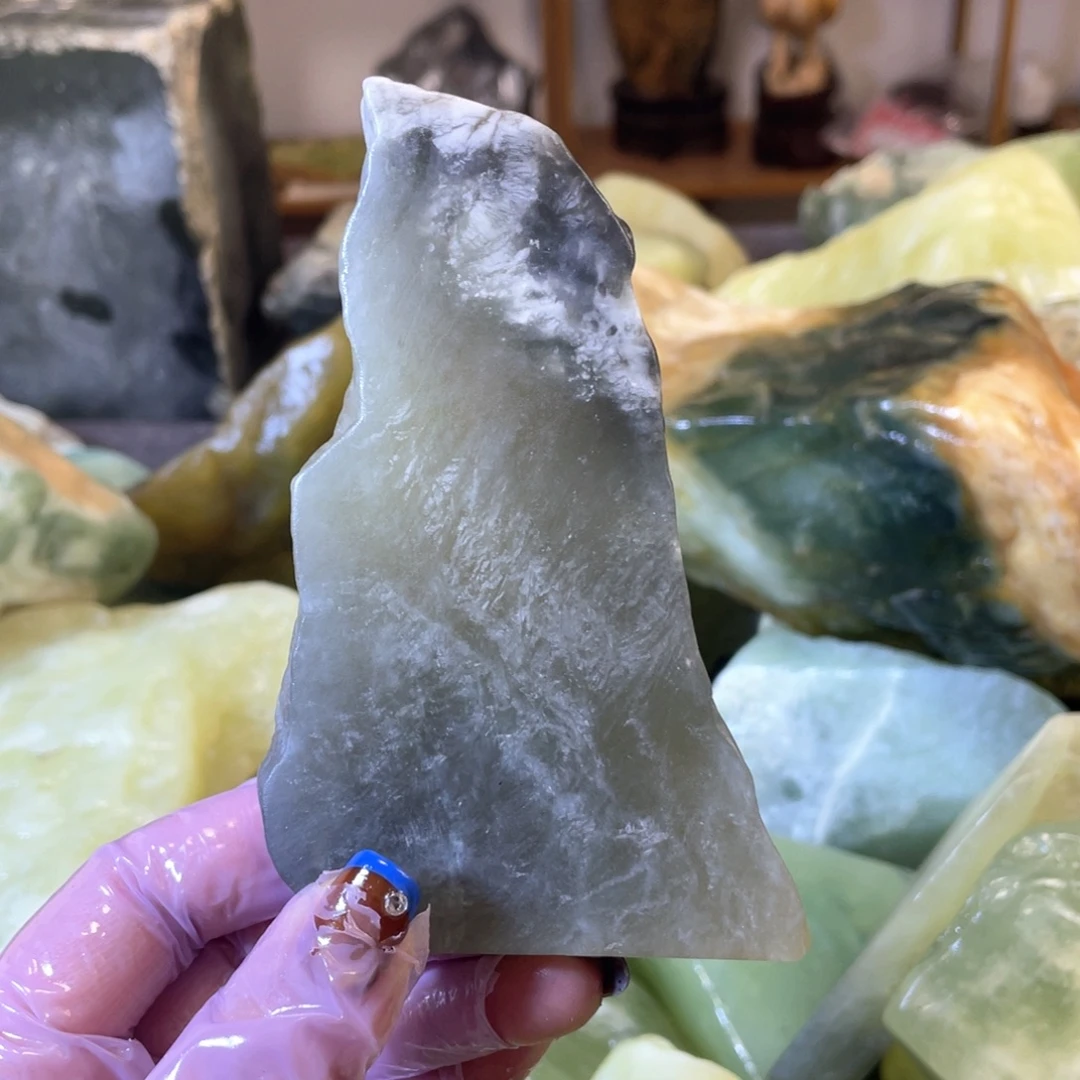 蛇纹石玉未镶嵌中国四大名玉简易