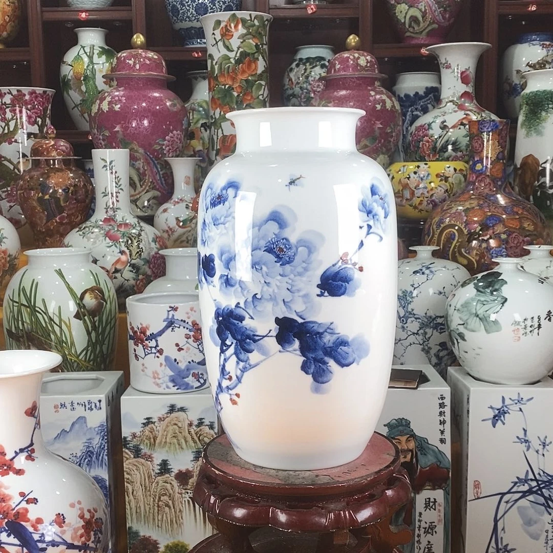 飞***人陶摆件景德镇陶瓷青花冬瓜瓶