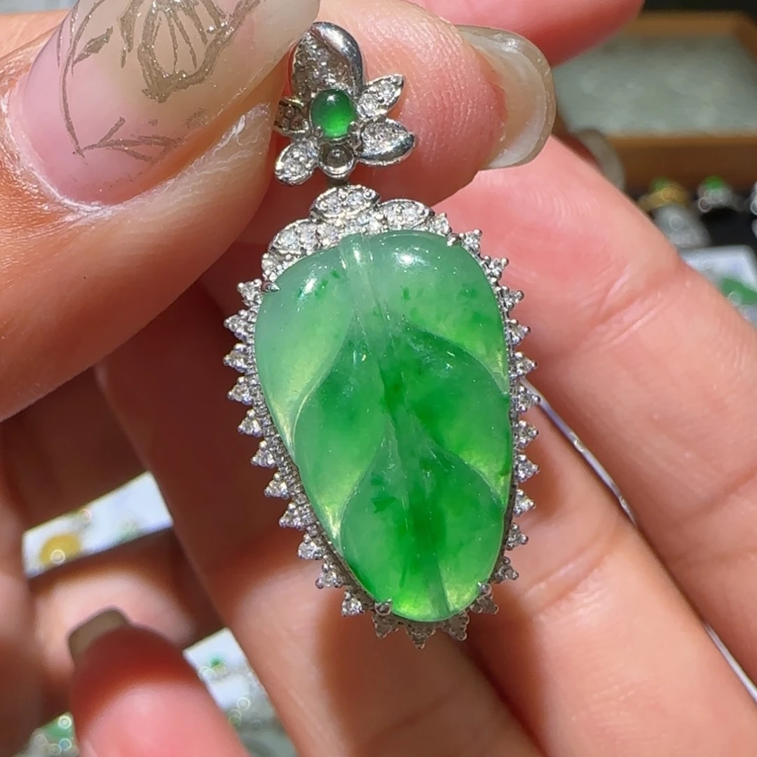 【闪购商品】翡翠颈饰18K金镶嵌天然