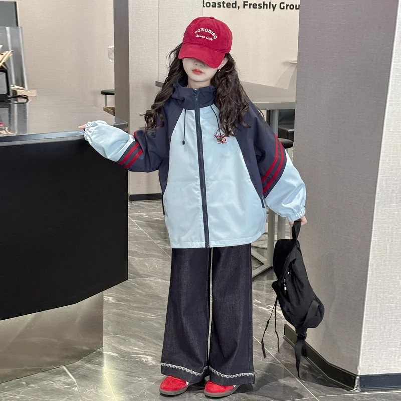 女童早秋外套春秋款2025新款洋气女大童超好看冲锋衣儿童连帽风衣