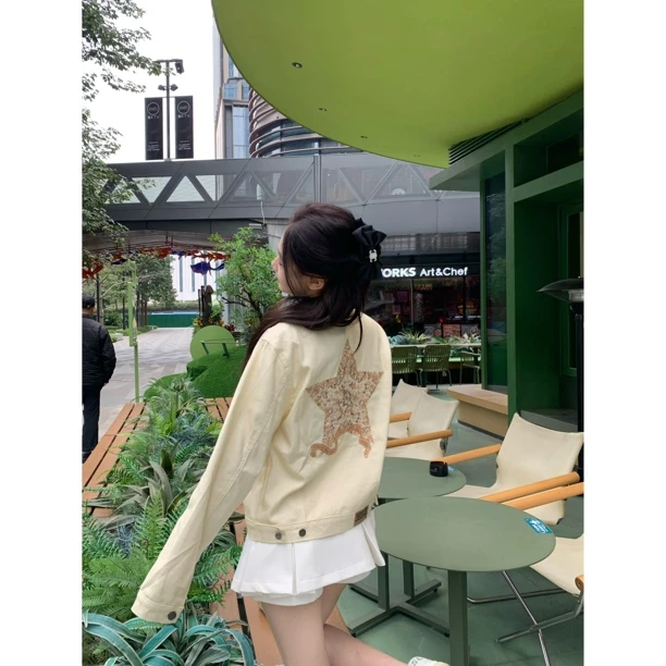 【梦梦服饰】刺绣后背五角星印花外套