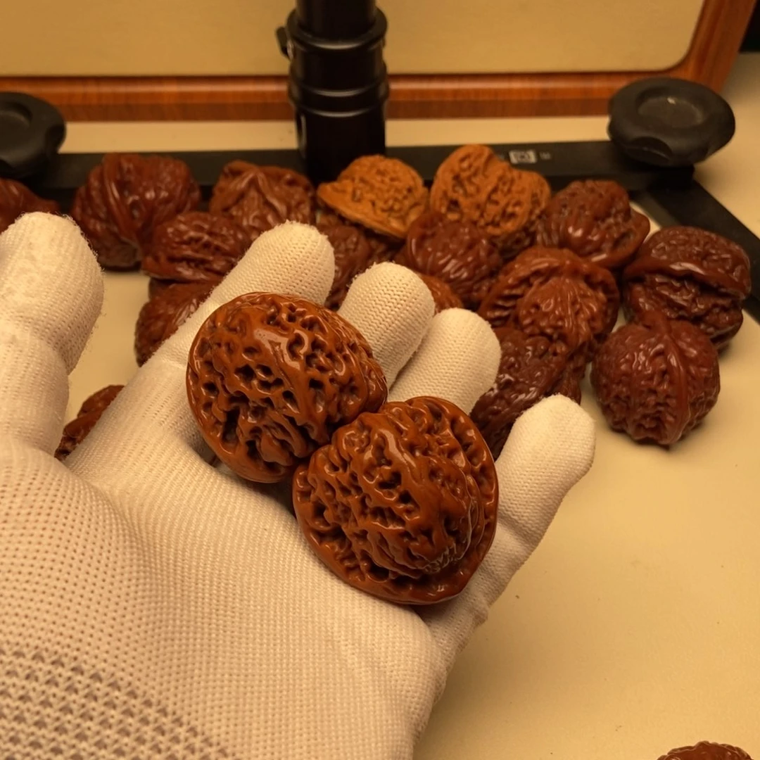 文玩核桃把件吉**余南疆