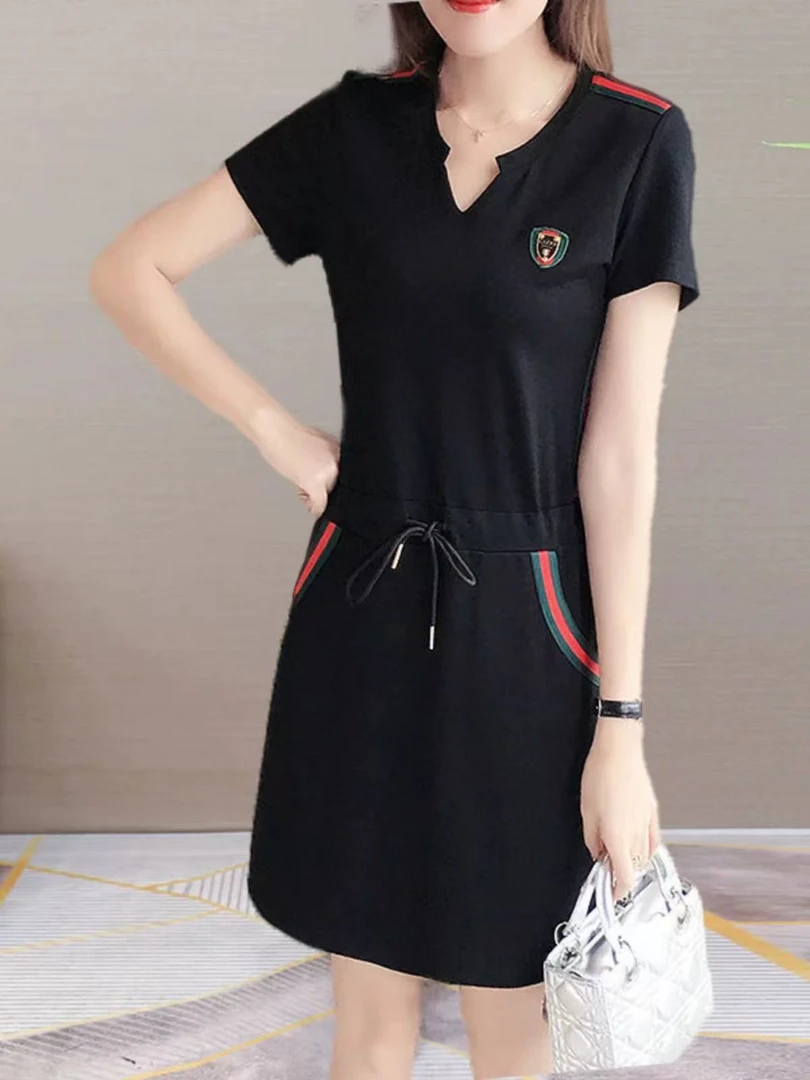 2801 GZ七楼夏季新款V领休闲运动连衣裙系带宽松显瘦直筒T恤裙