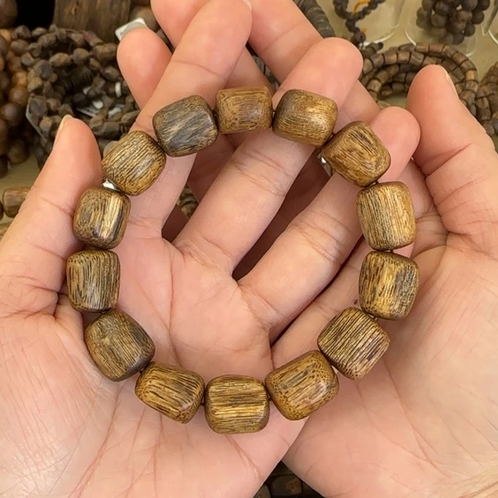 沉香手串陆河多样性发货一条卡13-16克